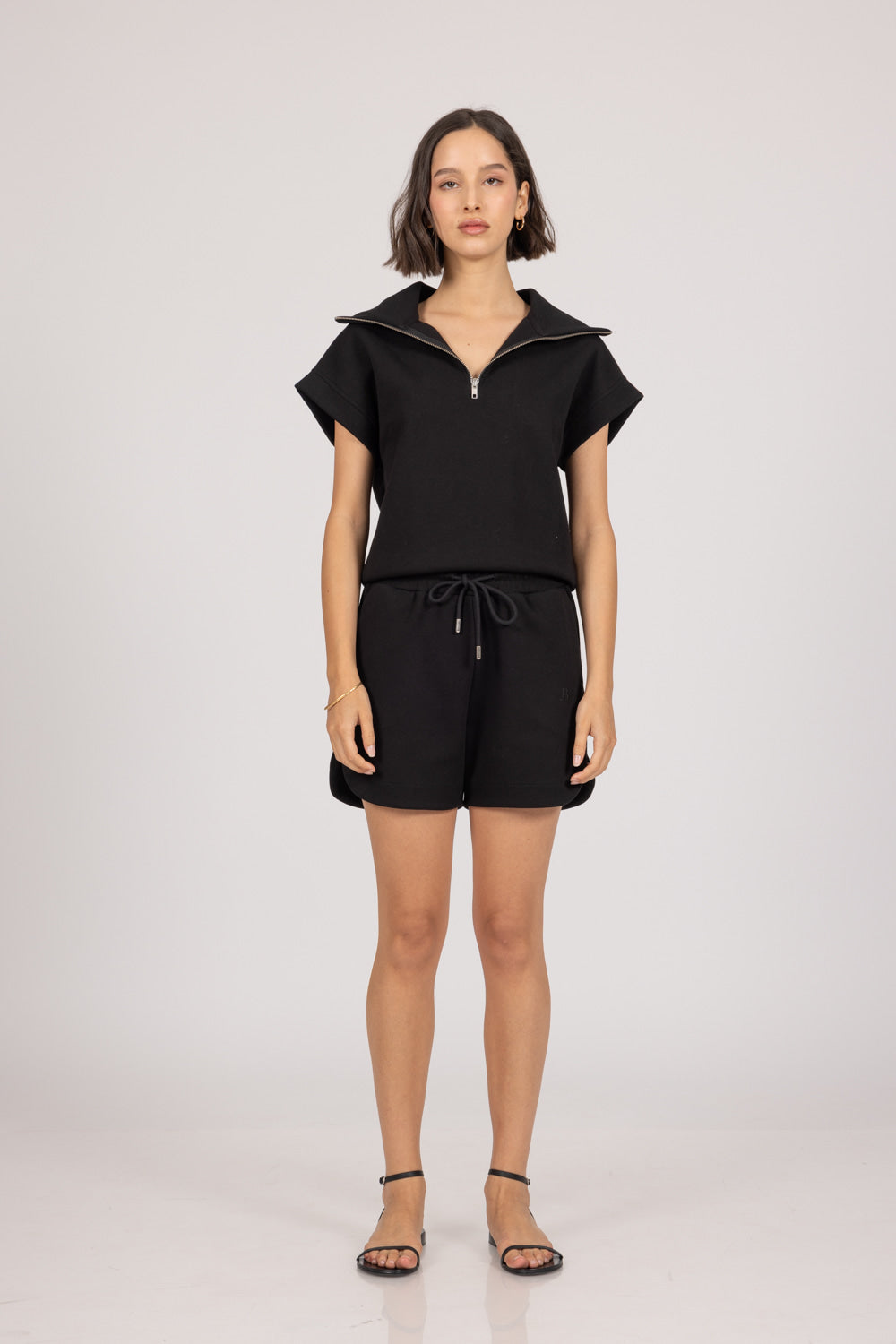 Total look front ALIX set in black