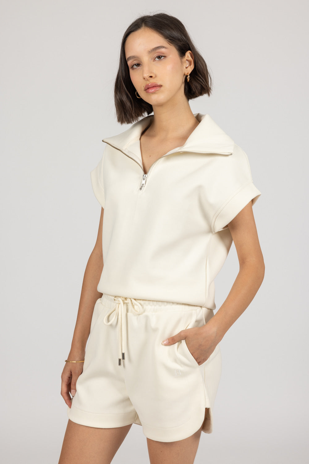 ALIX set in beige