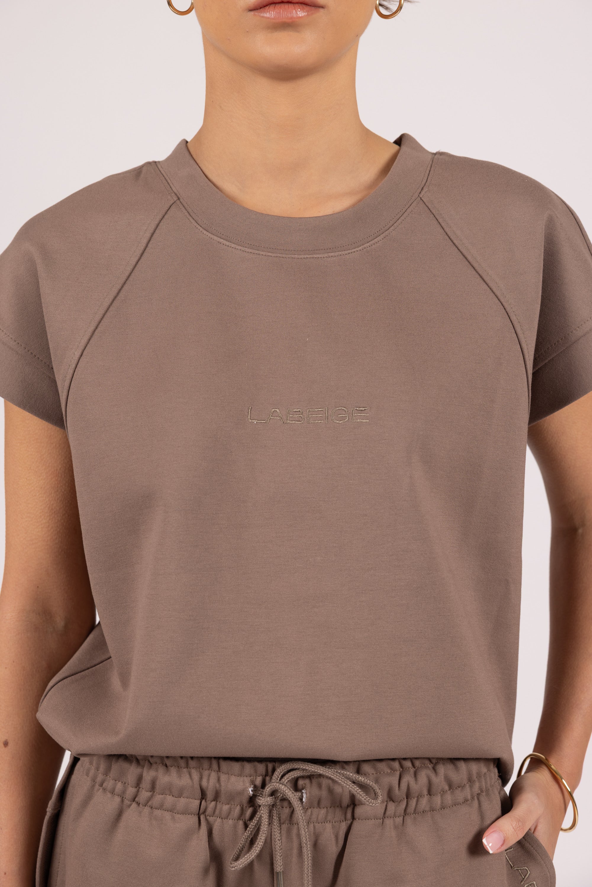 CIARA short sleeve top front close up look