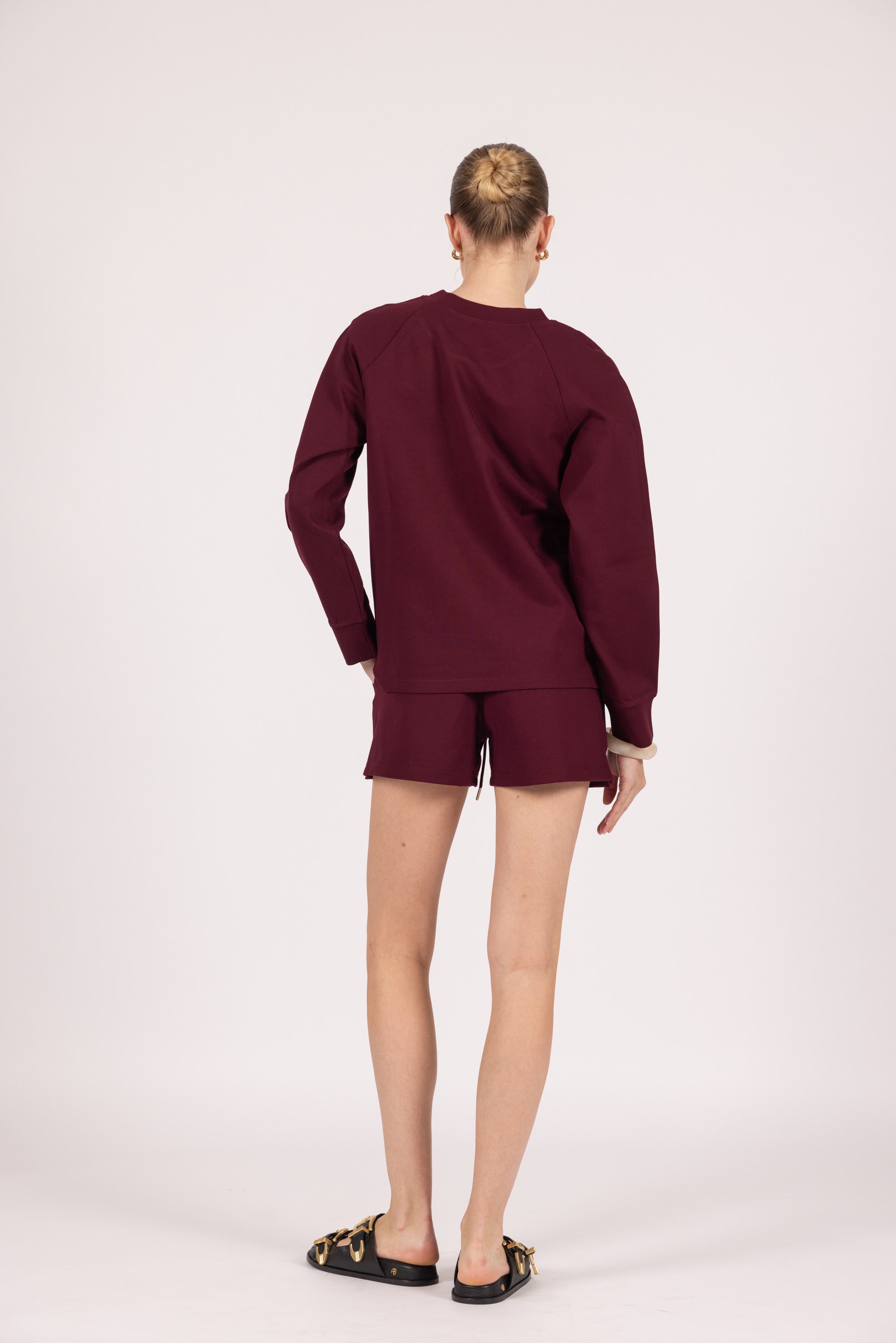 CIARA shorts back look