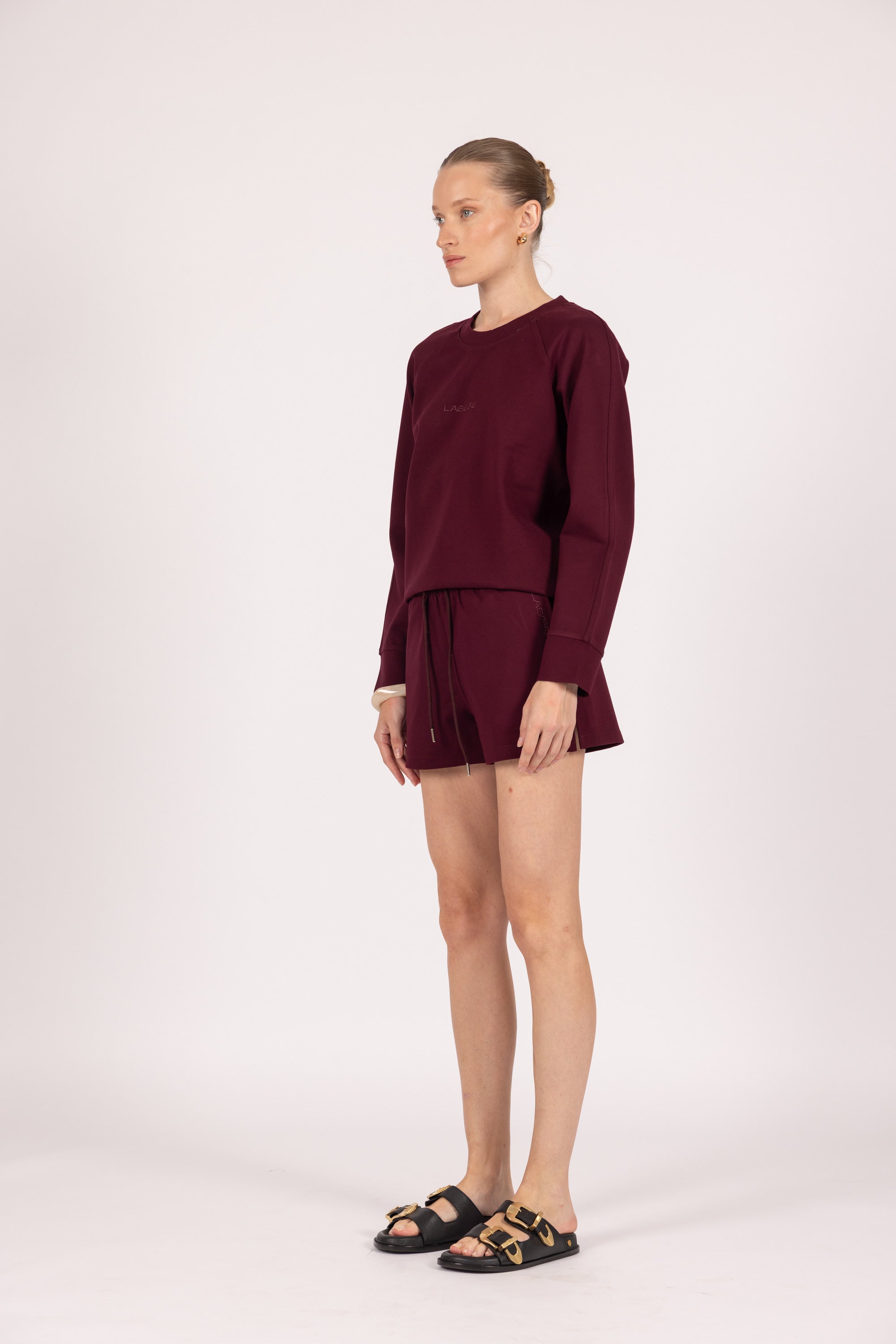 CIARA shorts side look