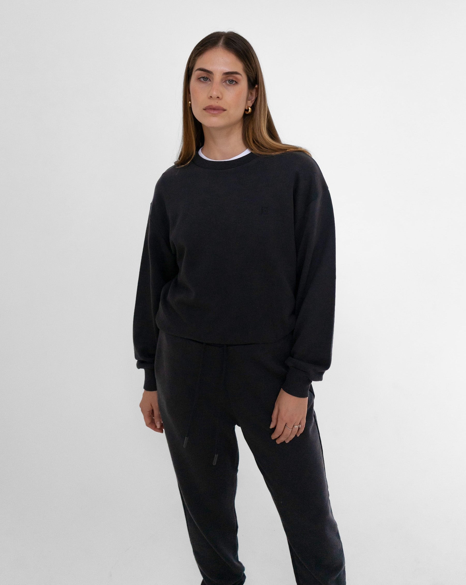 Black tracksuit, full body picture