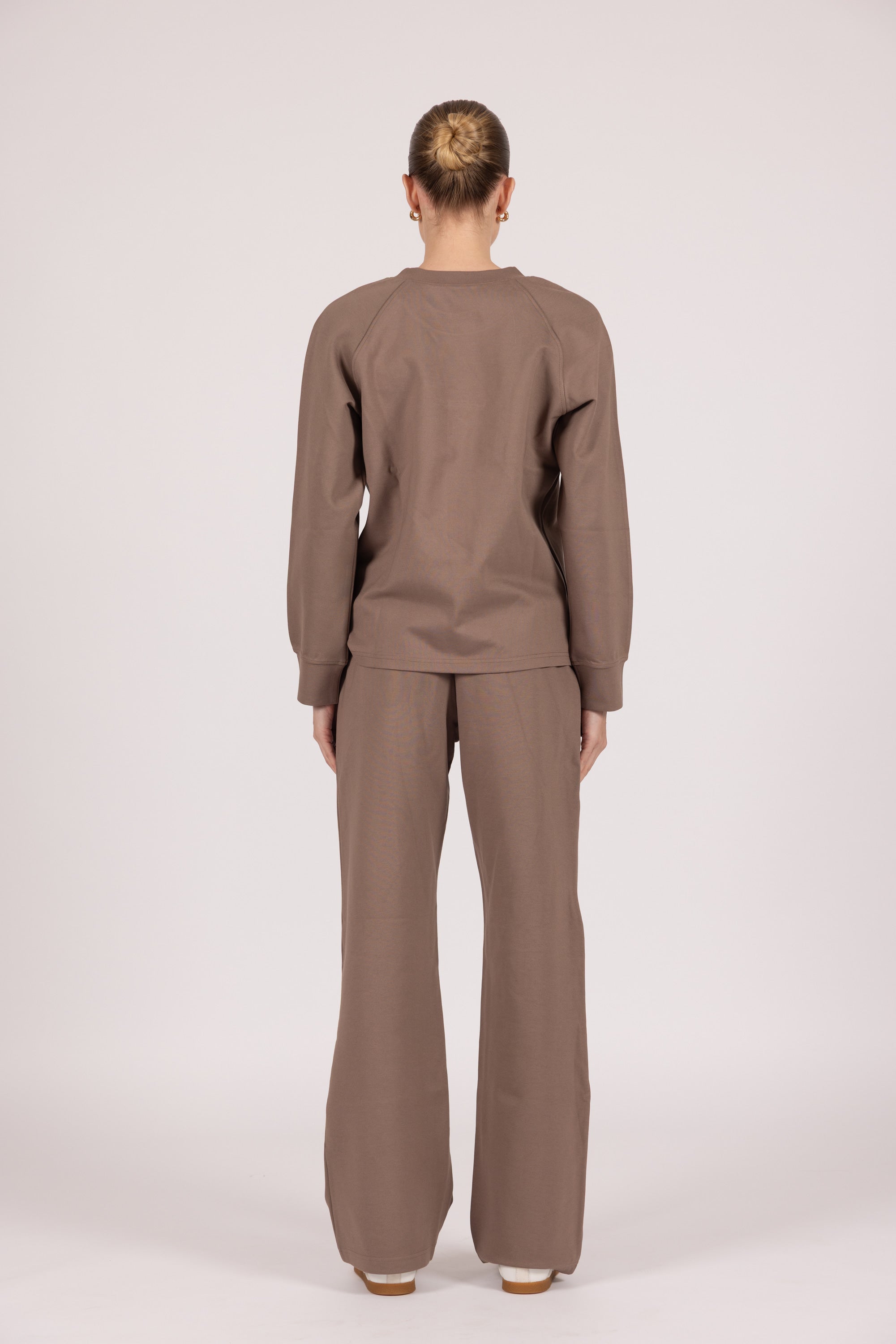 CIARA long sleeve top back look