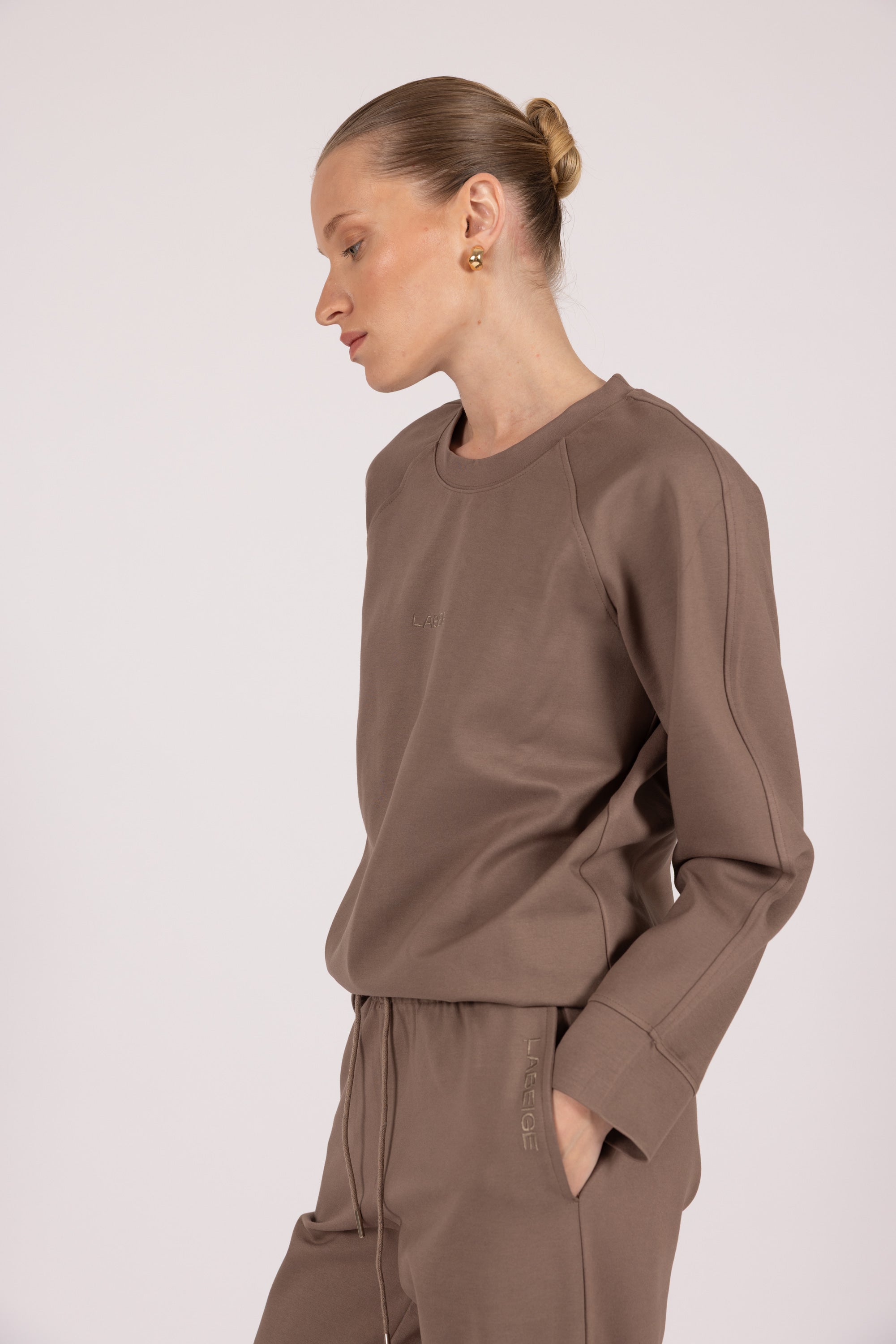 CIARA long sleeve top profile look