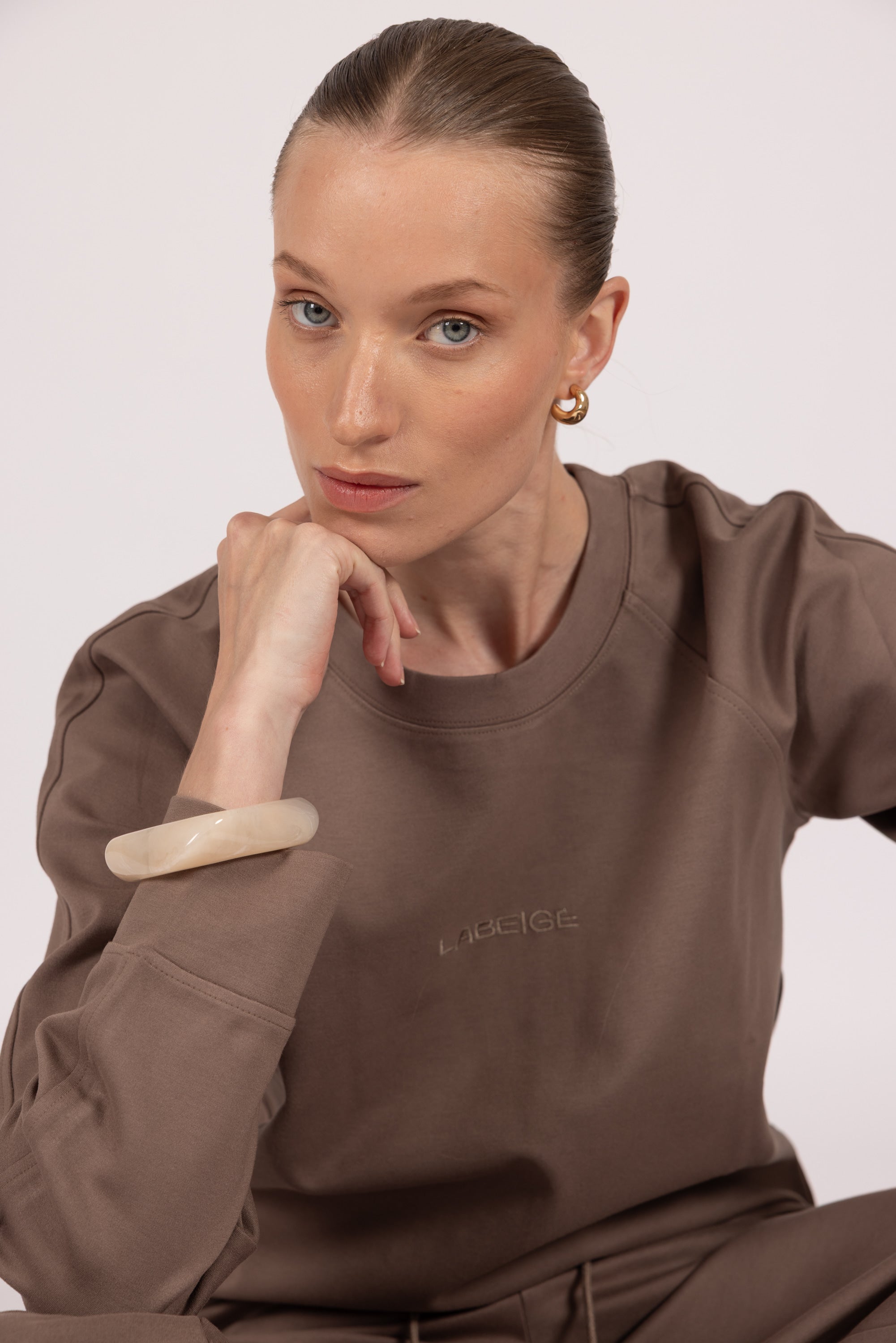 CIARA long sleeve top front close up look