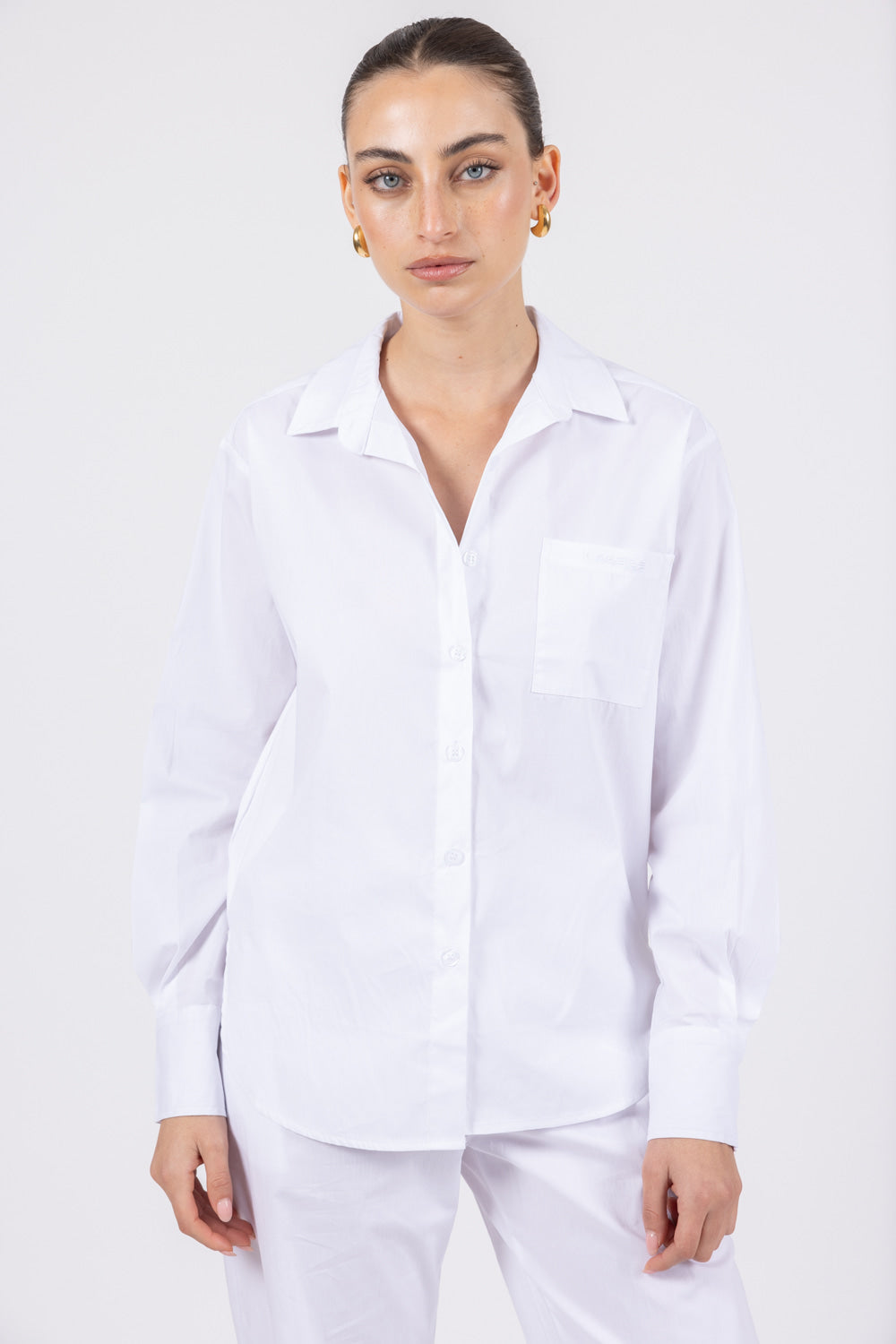 HAILEY shirt front look