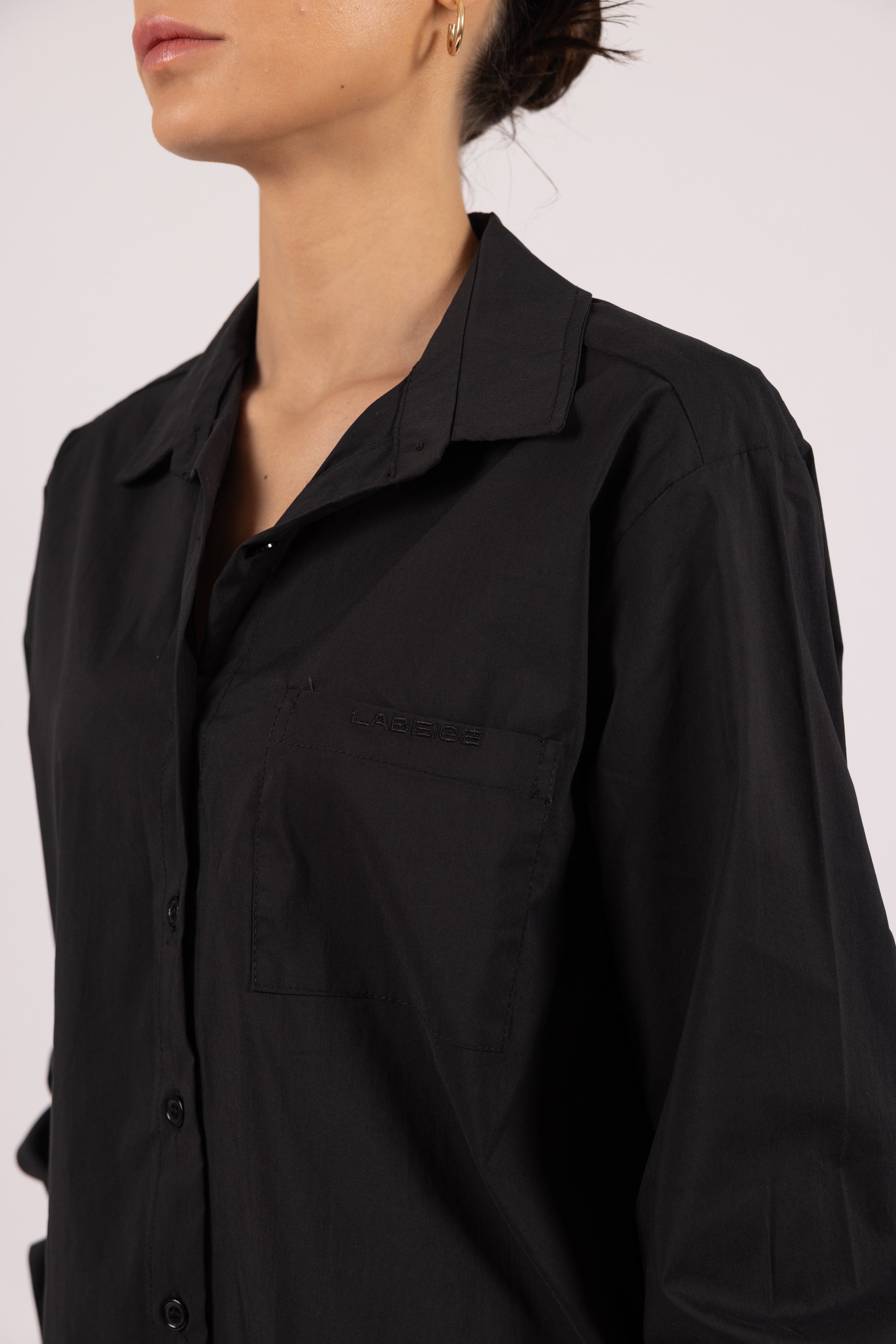 HAILEY shirt close up look