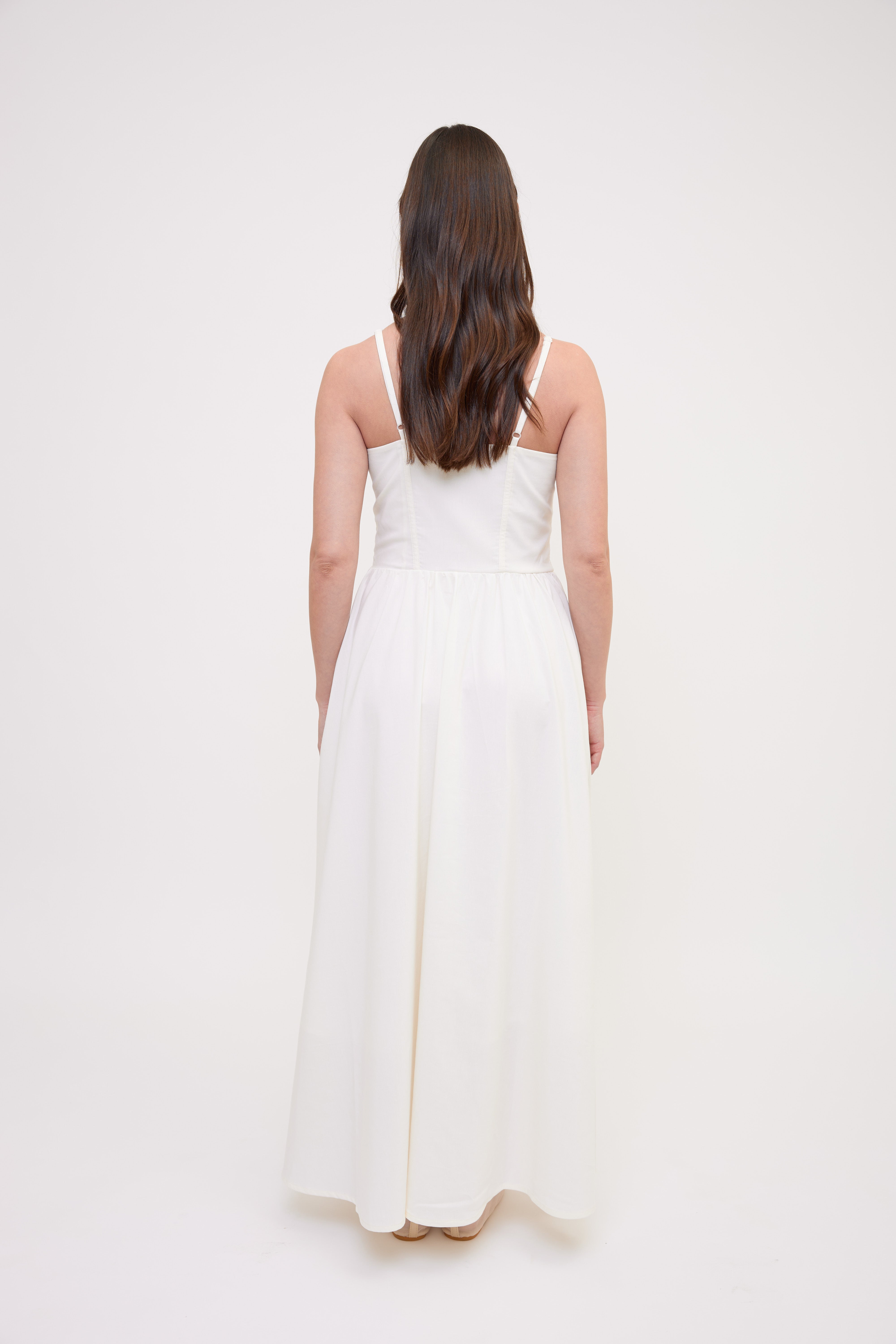 SELENA dress white total back look