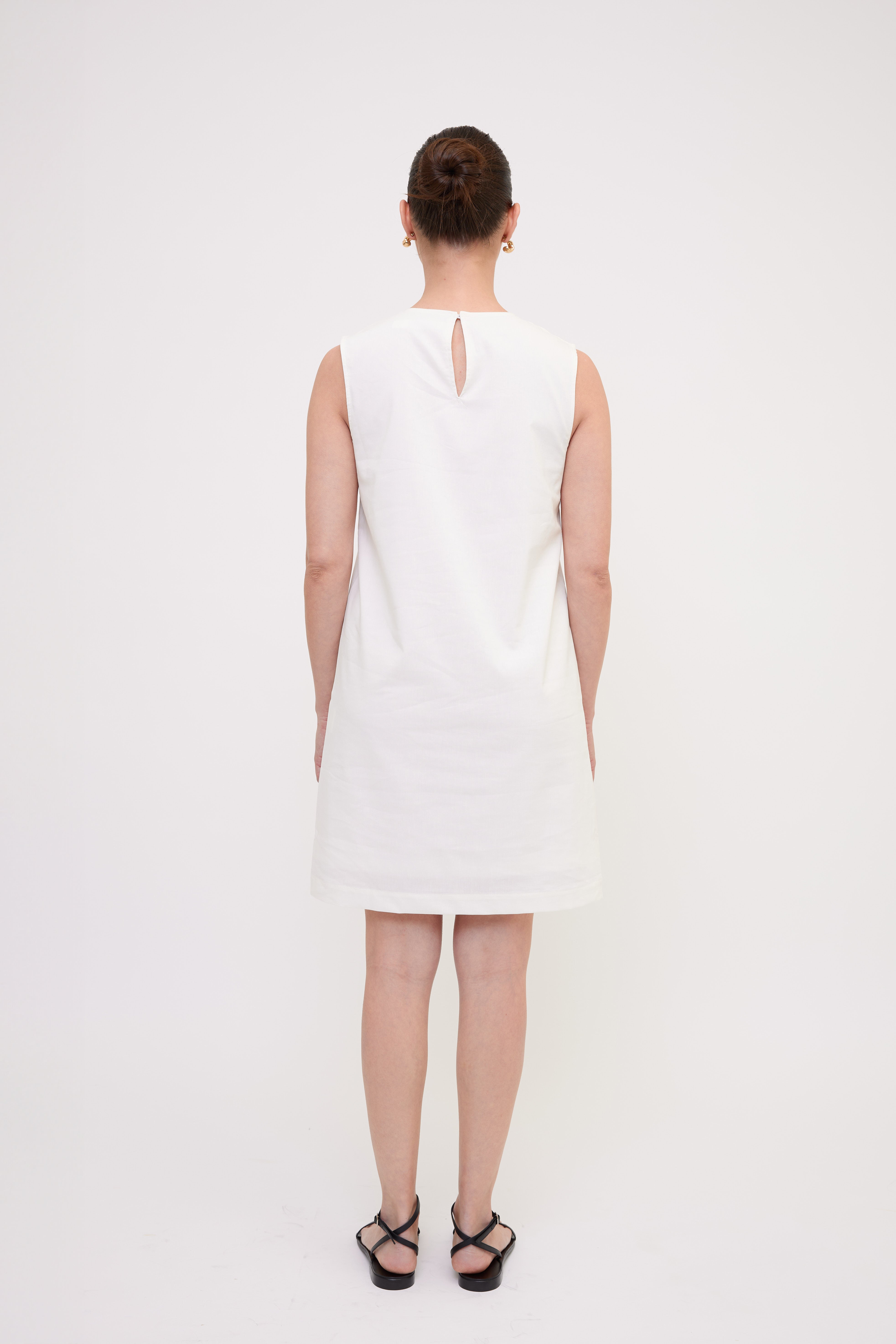 LENNY dress white back total look