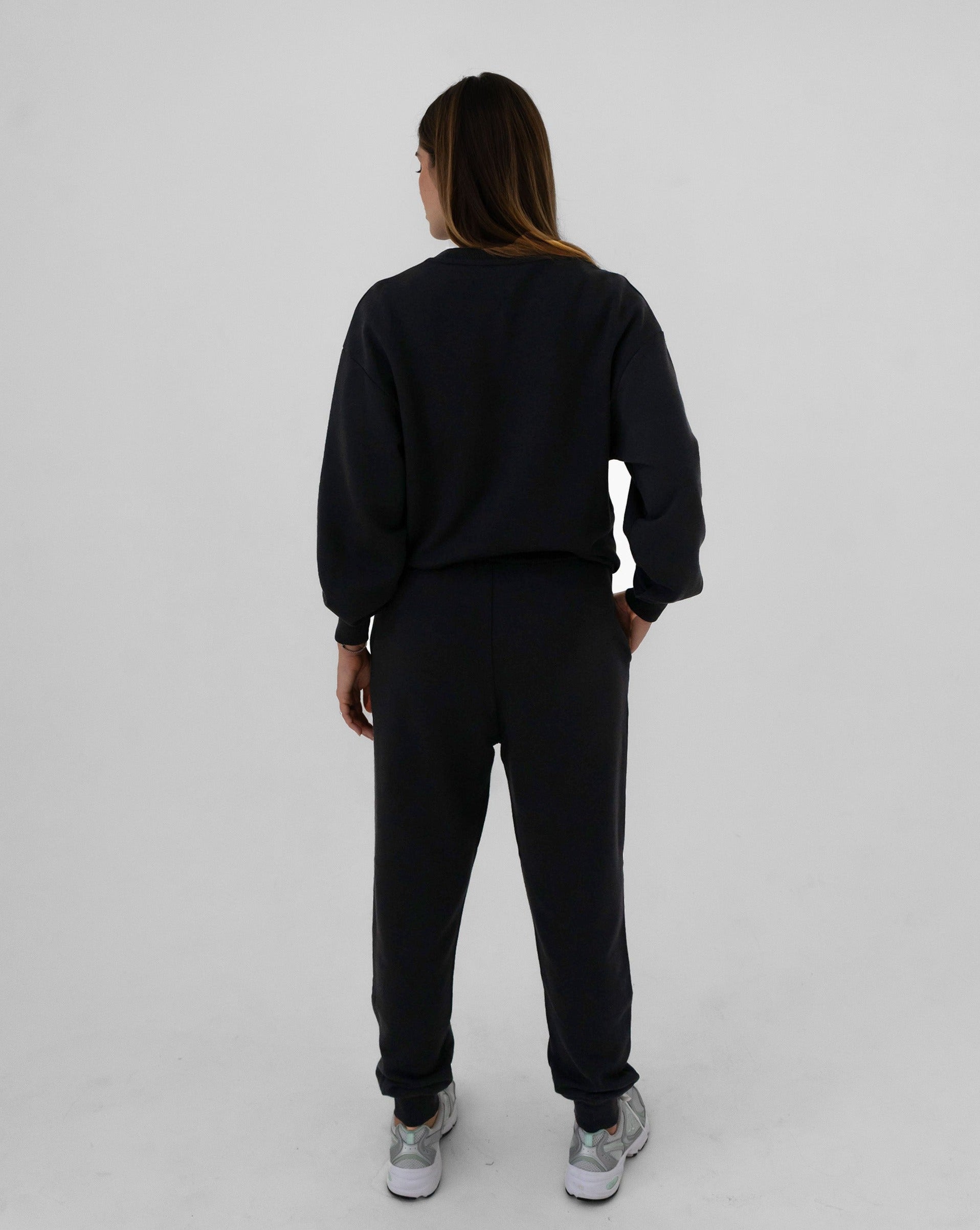 Black tracksuit, full body back picture